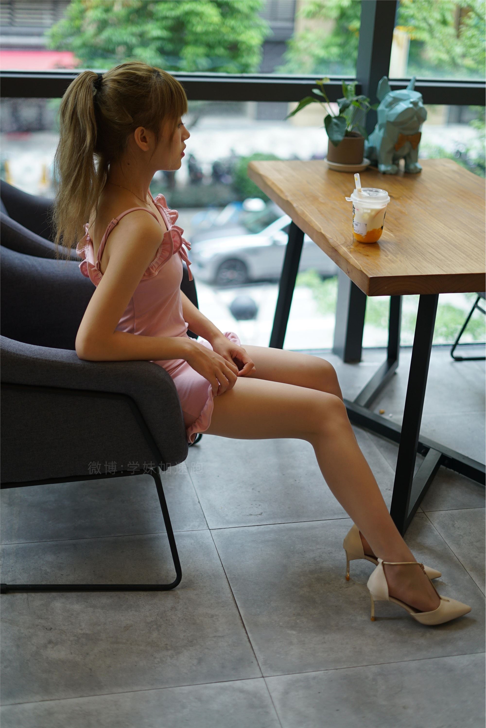 学妹加速跑 XM055《穿粉裙的小可爱-敏儿》